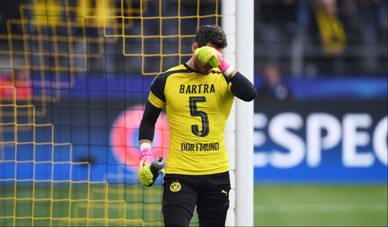Dortmund calienta con camisetas en apoyo a Bartra, herido en el atentado