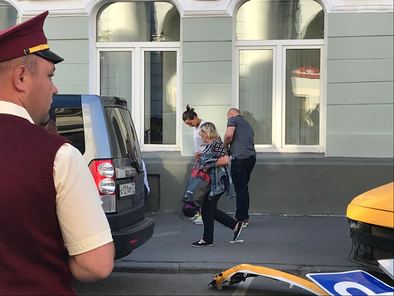 Una de las afectadas solo sufrió lesiones leves en las rodillas y en la espalda por los raspones que le dejó el incidente.