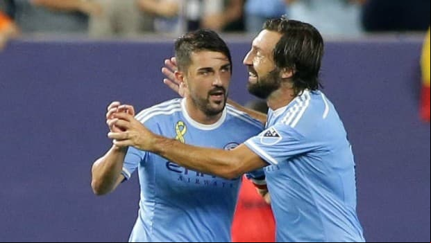 Con dos tantos de David Villa NYCFC goleó 4-1 a Chicago y quedó al borde de los Playoffs