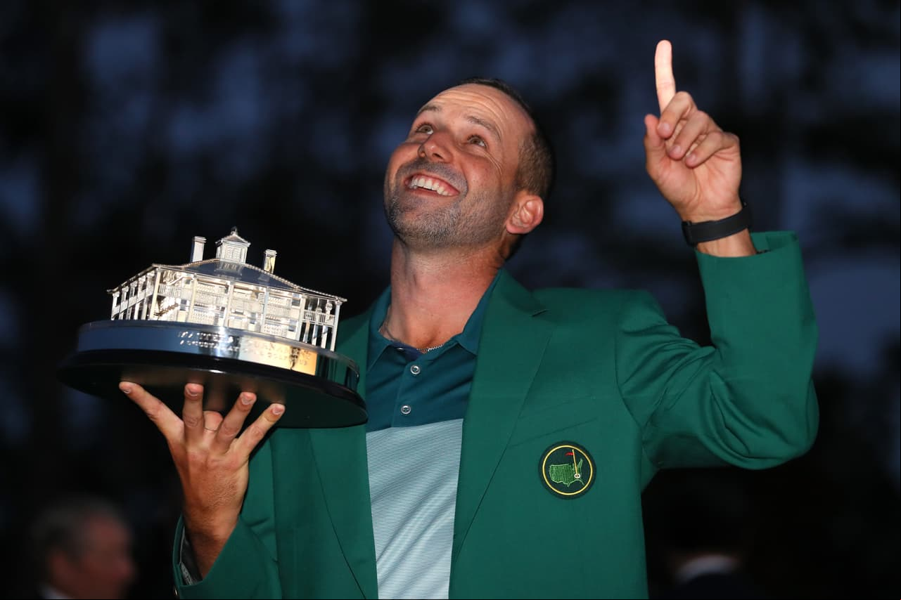 El español Sergio García logró su primer título en torneos grandes al coronarse en el Masters de Augusta.