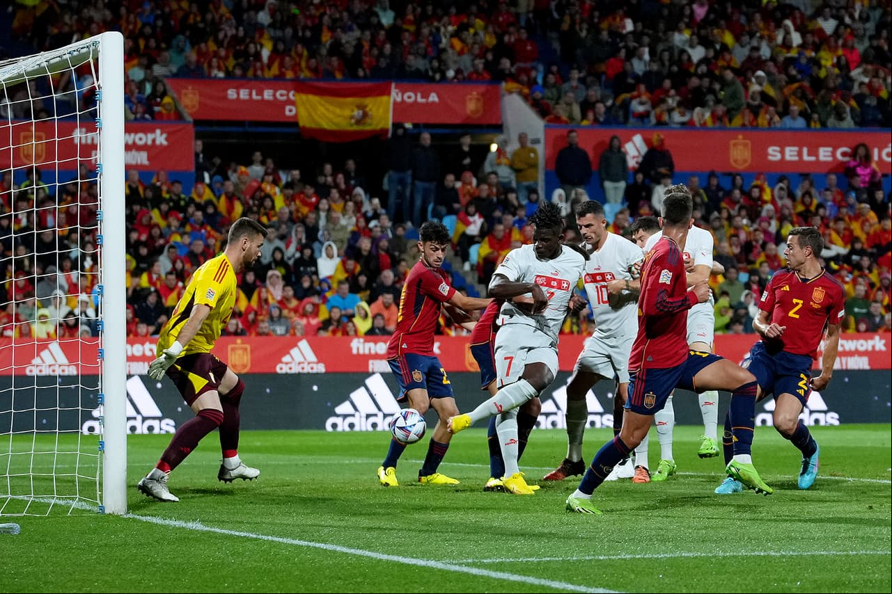 España sufrió una dolorosa derrota ante Suiza y dejó escapar la posibidad de depender de sí mismos para clasificar al Final Four.