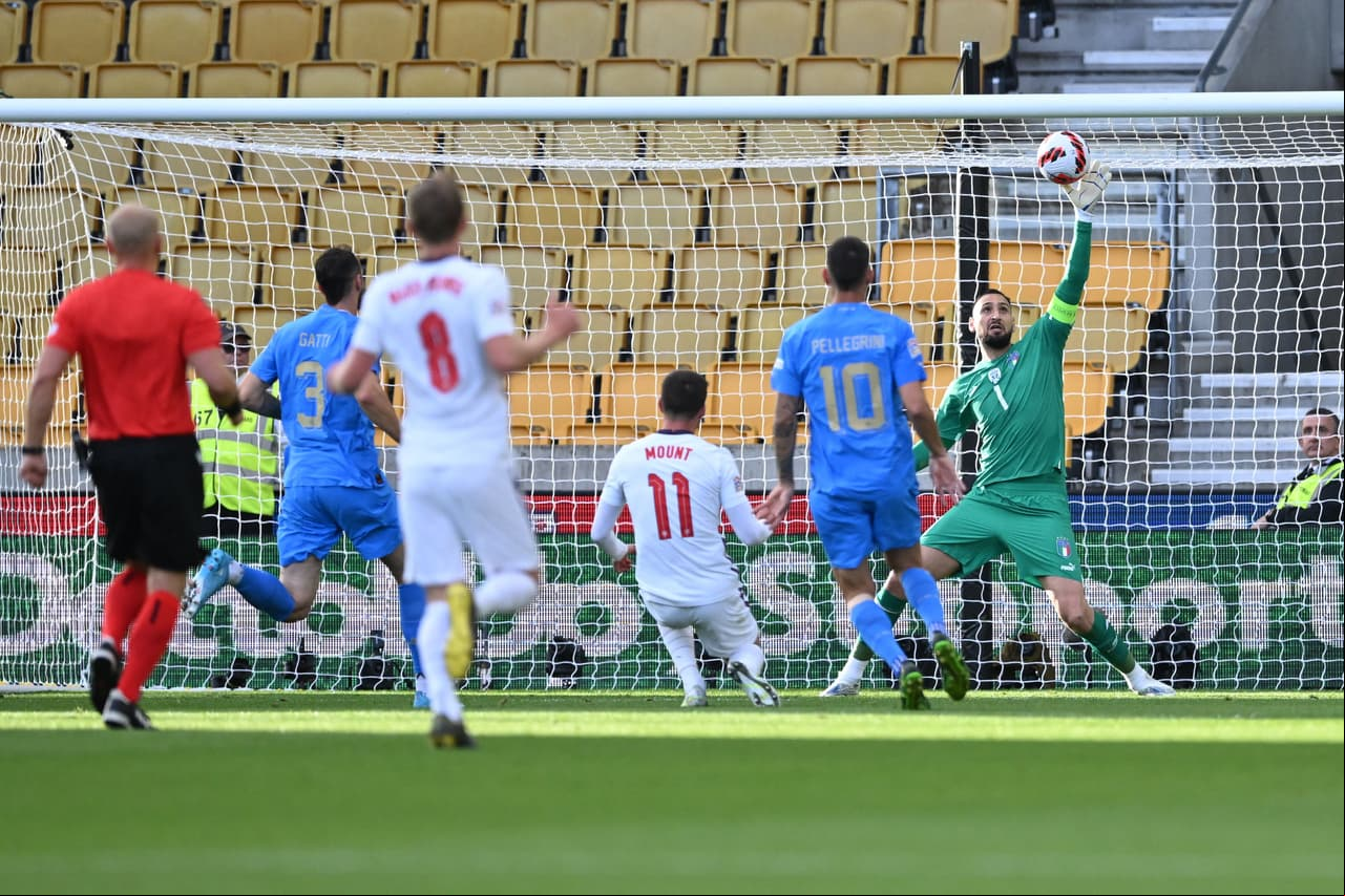 Inglaterra e Italia empataron sin goles en el Molineux Stadium, casa del Wolverhampton.