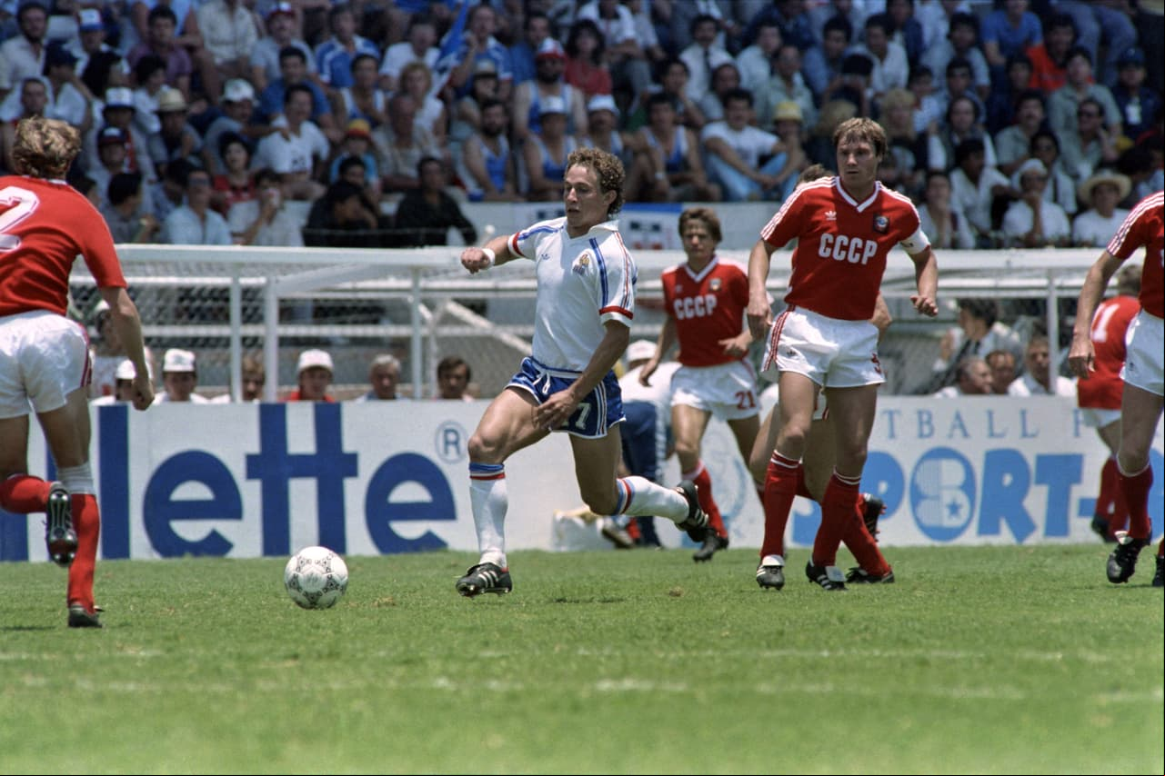 La última participación de la Unión Soviética como selección fue en México en 1986, pues después apareció como Rusia tras la desintegración en 1989.