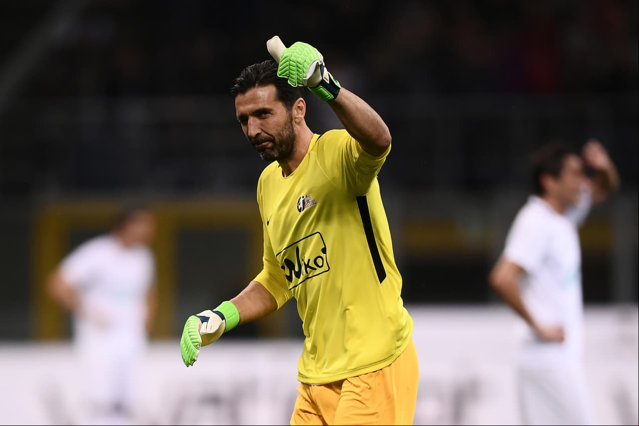 A pesar de su retiro de Juventus, el italiano Gianluigi Buffon le daría el sí a la propuesta del PSG, según medios italianos. El arquero así estaría aún con opciones de pelear por una Champions.