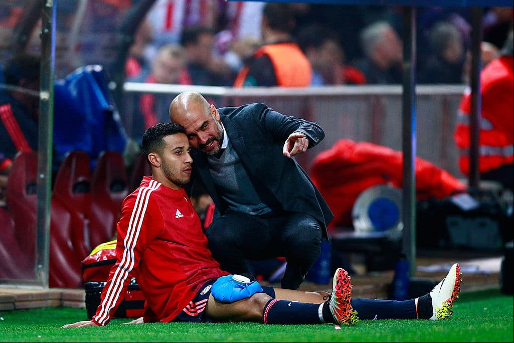 En el Bayern München acusó al médico, Hans-Wilhelm Müller-Wohlfahrt, de las lesiones de sus jugadores, causando la salida de éste.