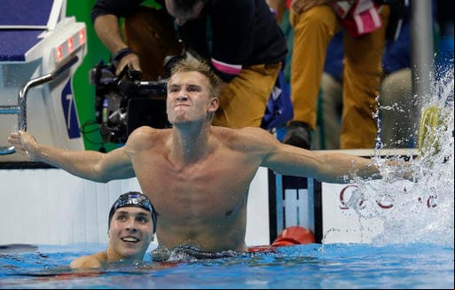 El kazako Dmitriy Balandin sorprende y se alza con el oro en el 200 pecho