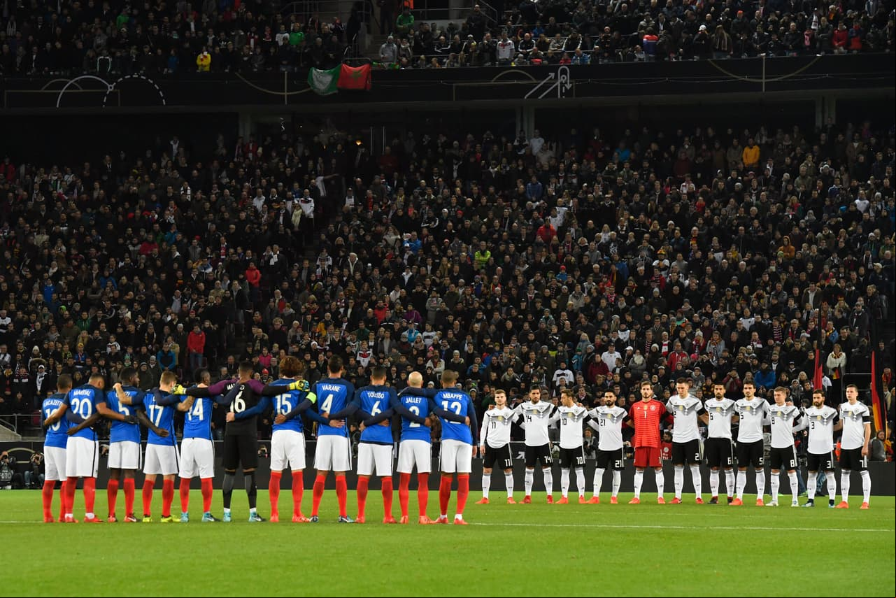 Alemania alineó así: Trapp; Can (Stindl, 83), Hummels (Rüdiger, 46), Süle, Plattenhardt; Khedira (Rudy, 75), Kroos; Özil, Gündogan (Götze, 65), Draxler; Werner (Wagner, 85).