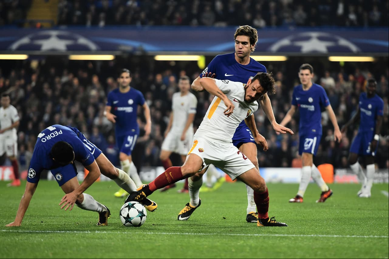 Jornada 3 - Chelsea 3-3 Roma: David Luiz y Eden Hazard (doblete) marcaron para el equipo de Stamford Bridge, mientras que Edin Dzeko (doblete) y Aleksandar Kolarov lo hicieron para la Loba.