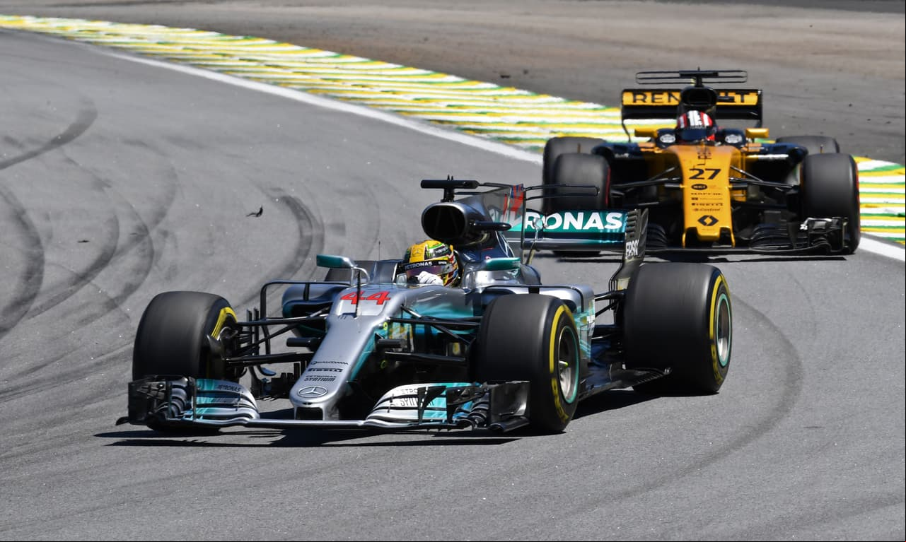 Sobre el final, Hamilton amenazaba la tercera posición de Kimmi Raikkonen (Ferrari), pero no pudo arrebatársela.