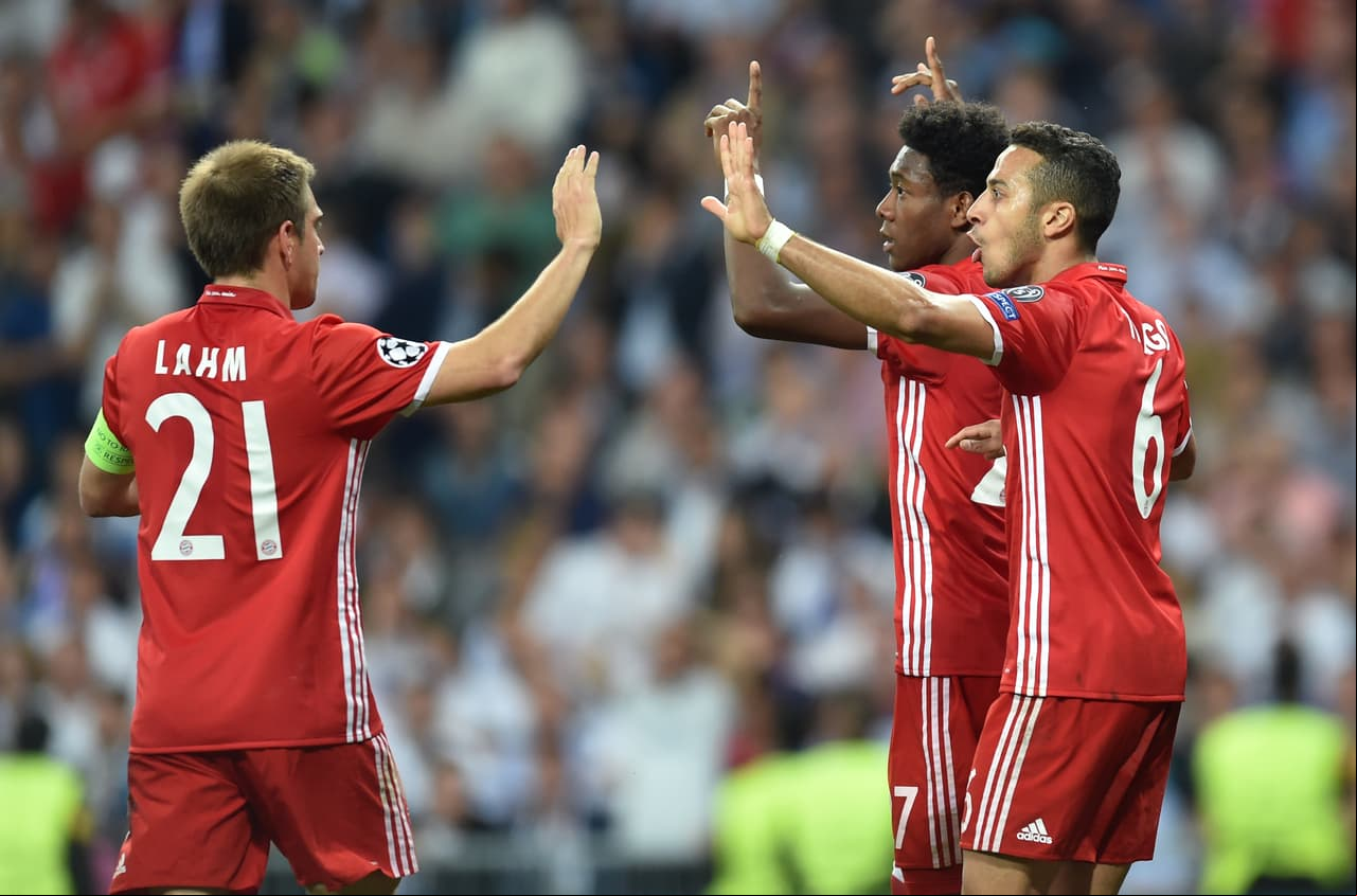 Era el partido soñado para los hinchas de Bayern Munich con su equipo ganando de visitante tras la derrota en casa.