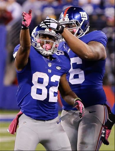 Gran duelo de Domingo por la Noche entre los San Francisco 49ers y los New York Giants. Checa las mejores tomas del triunfo de los Giants.