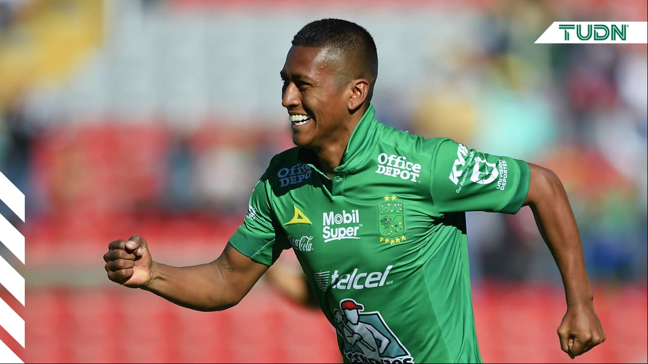 Pedro Aquino será baja de León por una lesión en la rodilla.