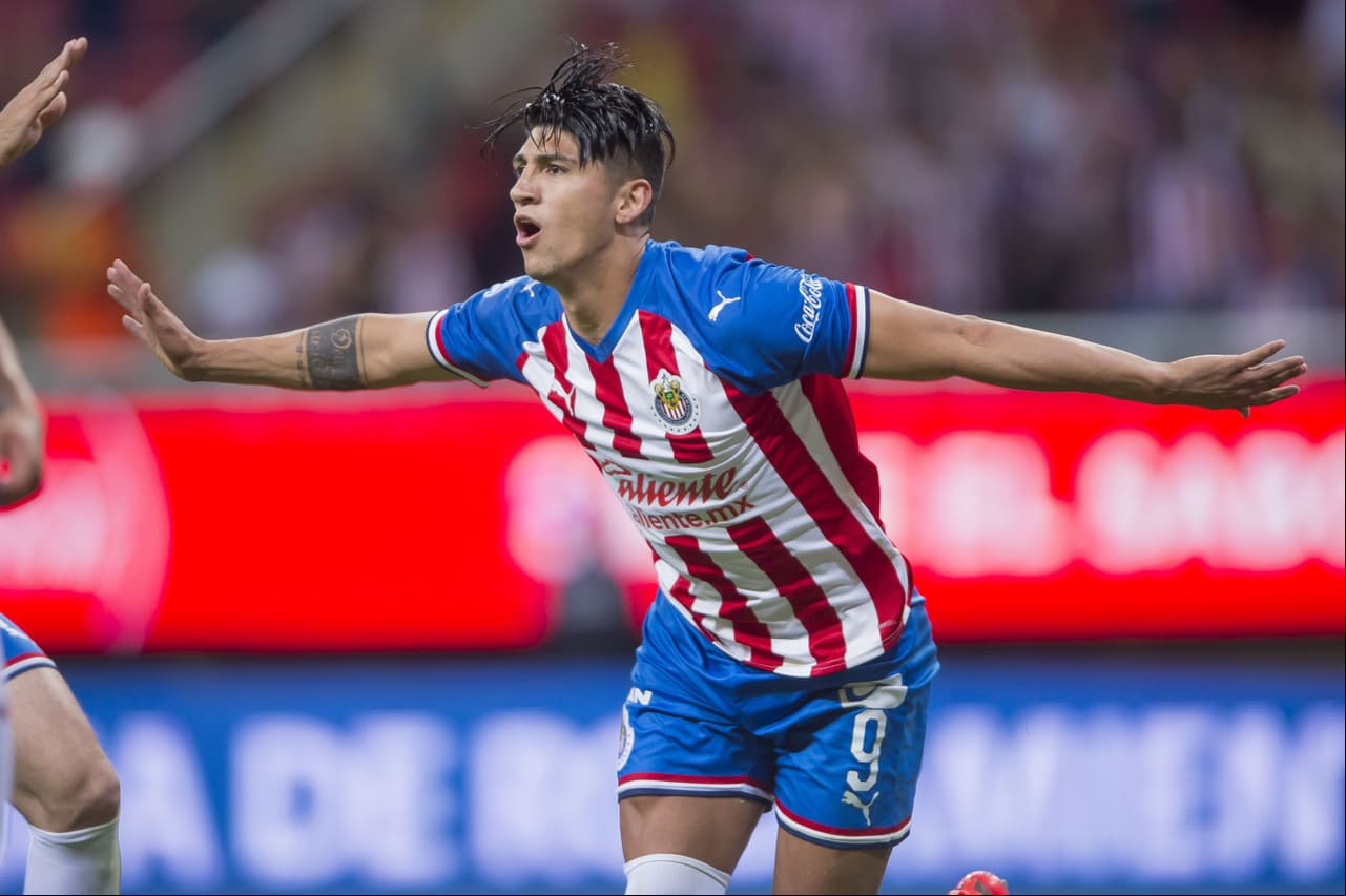 Alan Pulido (55’) anotó para dar la vuelta al partido.