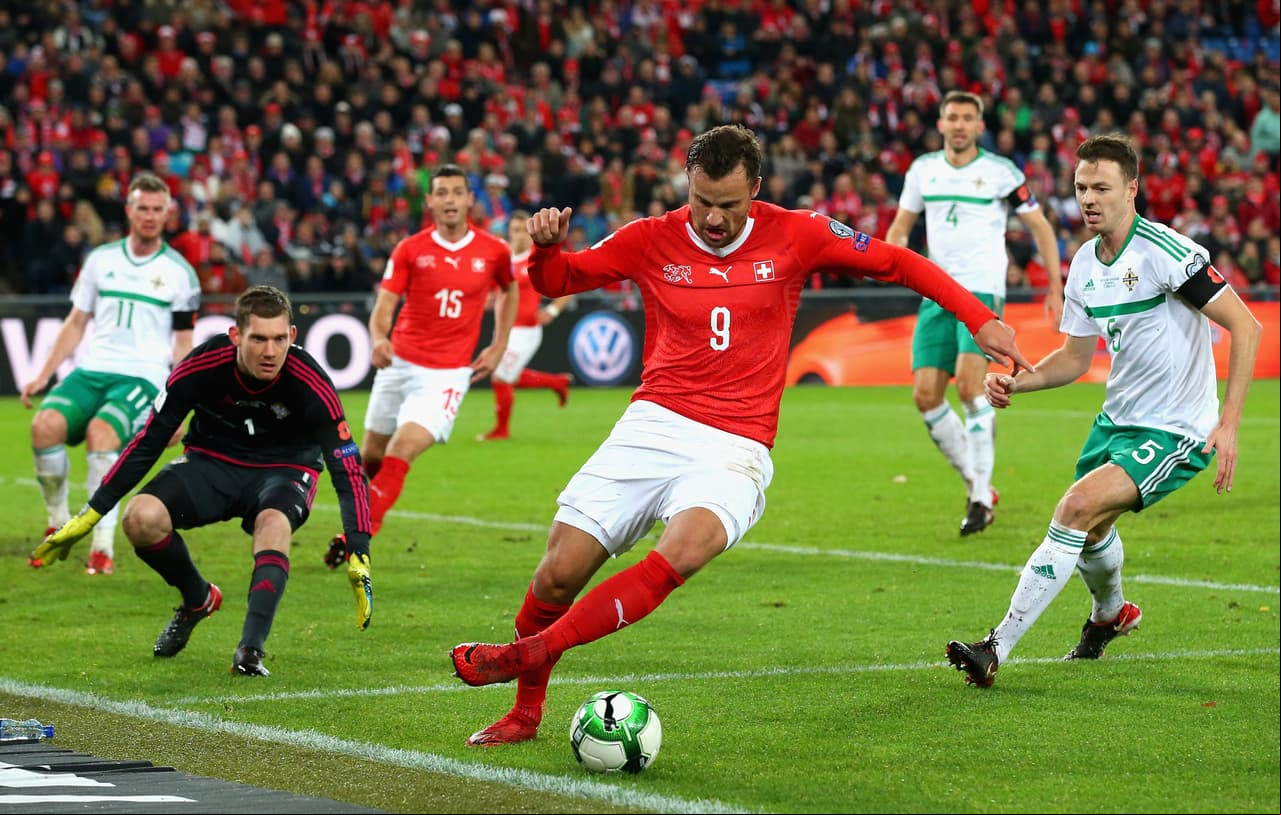Por su parte, Haris Seferović era el delantero de área para Suiza.