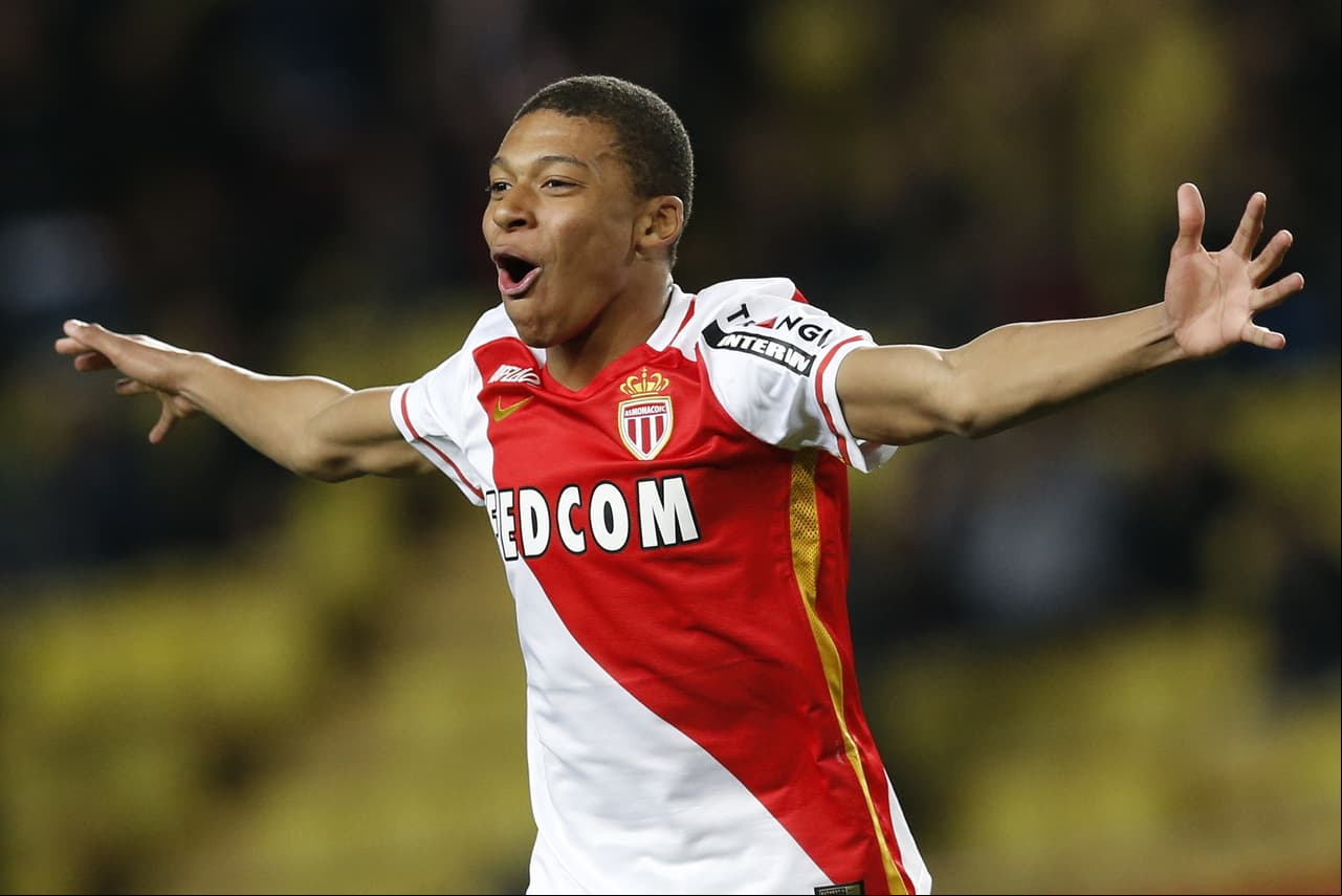 Su primer gol con el Mónaco fue a sus 17 años y 62 días de edad, desplanzando de nuevo a Thierry Henry en ese honor. Fue el 20 de febrero de 2016 en un triunfo 3-1 contra Troyes en la Liga.