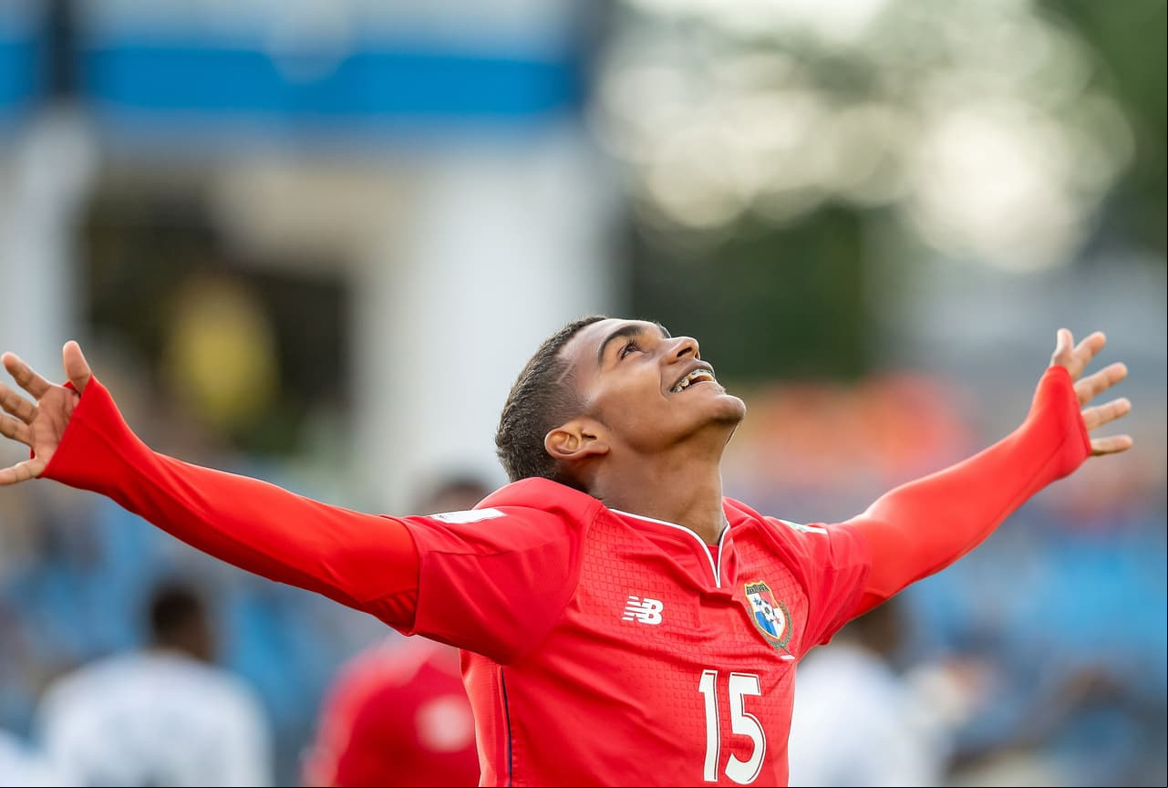 De tiro penal al minuto 87' Diego Valanta le dio el 1-1 definitivo a Panamá, que el próximo martes se enfentará con Francia.