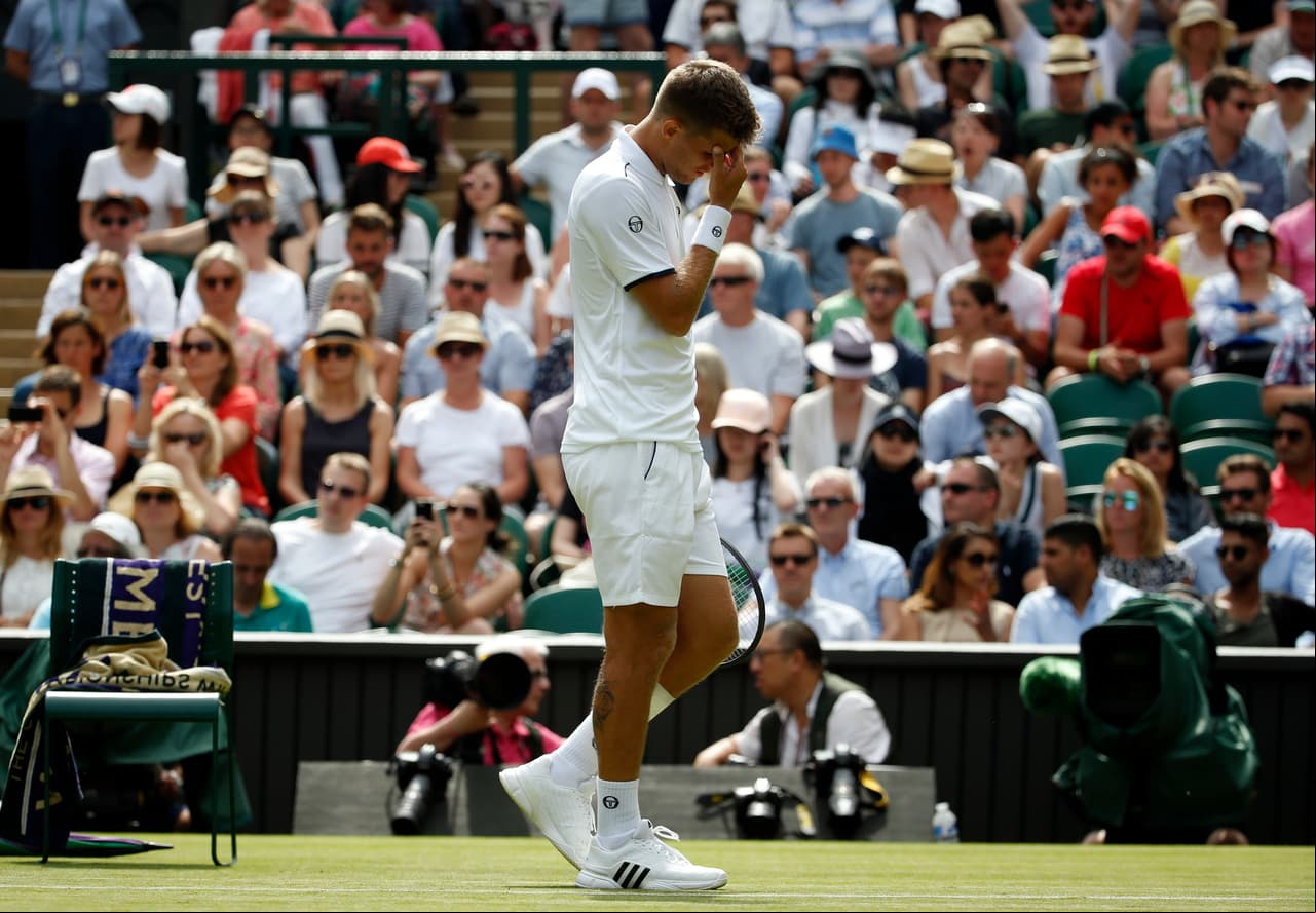 'Nole' enfrentó a Martin Klizan, a quien venció 6-3 en el primer set, pero que por lesión se retiró cuando el segundo parcial cuando el serbio iba arriba 2-0.