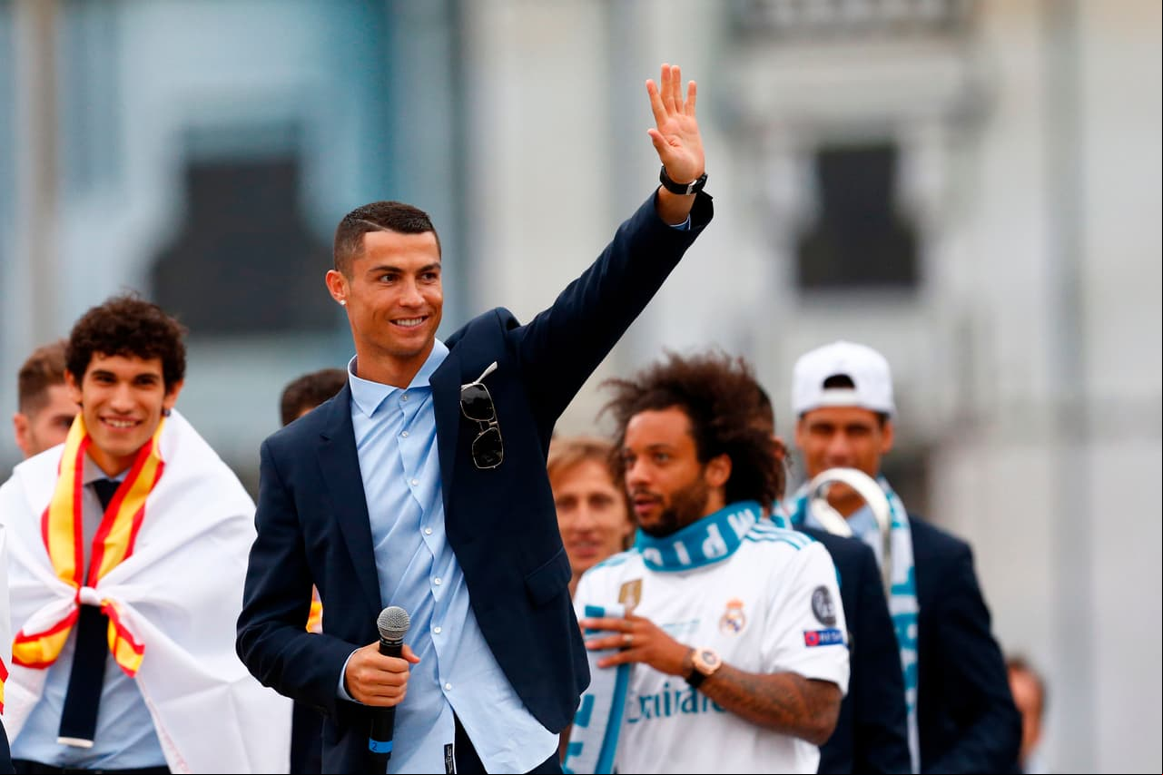 La madre de Cristiano Ronaldo dio algunas luces sobre lo que quisiera para su hijo, al reconocer que le gusta París y por eso no le disgusta PSG, pero que prefiere que vuelva al Manchester United.