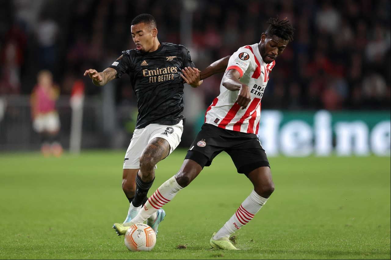 El cuadro de PSV Eindhoven derrotó 2-0 de local al Arsenal en la UEFA Europa League; Betis gana sin Guardado al Ludogorets y Braga cae ante Union Berlín sin Lainez.