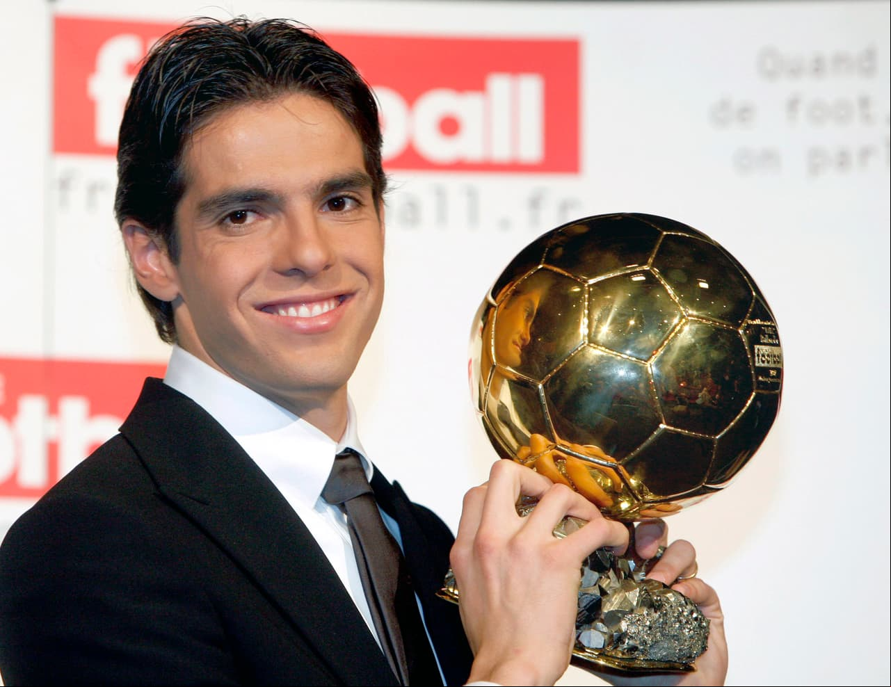 Felices 38 años al mítico centrocampista brasileño Ricardo Kaká.
