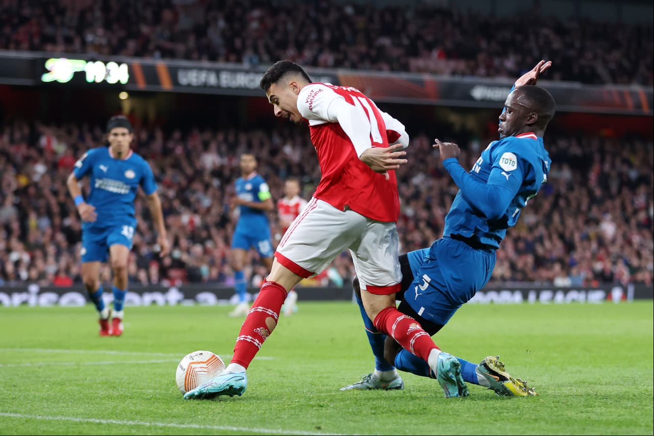 Arsenal derrotó por la mínima al PSV con Guti y Turner los 90 minutos 
